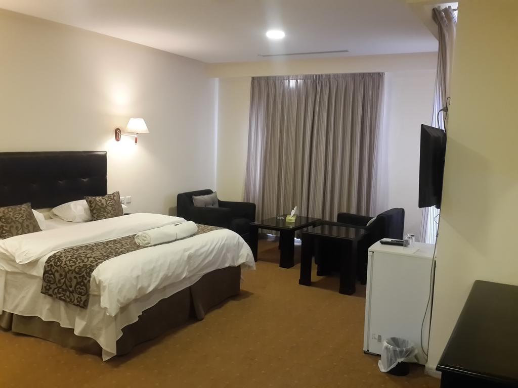Jeddah Palace Hotel Аман Стая снимка