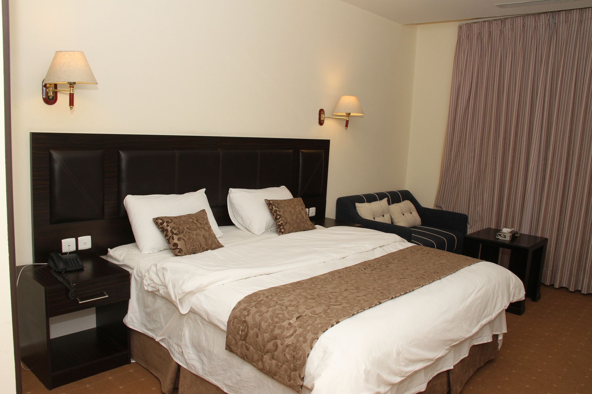 Jeddah Palace Hotel Аман Екстериор снимка